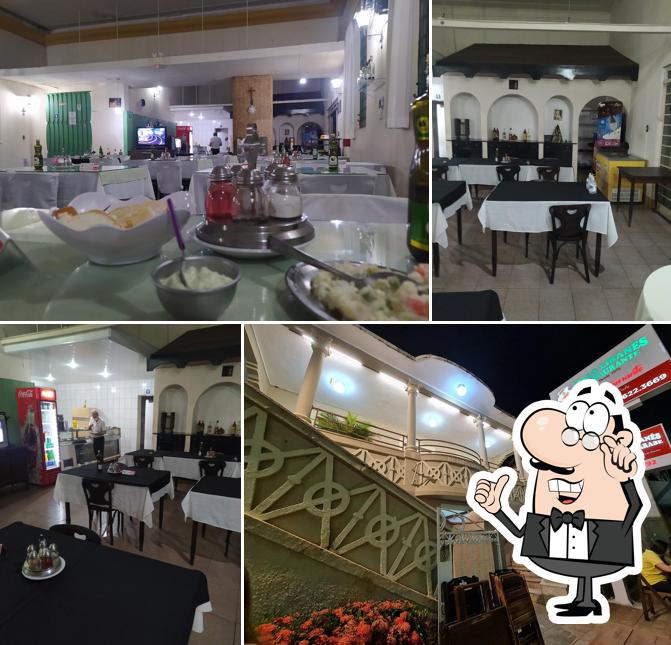 Veja imagens do interior do Cozinha Árabe Ítalo Libanês - Esfiharia - Esfihas em Jaú