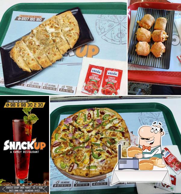 Garlic bread at Snackup