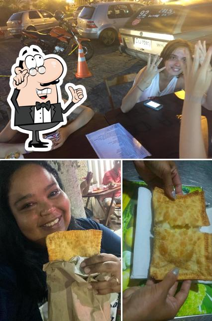 Veja imagens do interior do Pastelzão da Praça