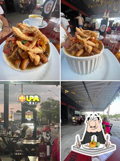 A imagem da comida e exterior no UPA BAR