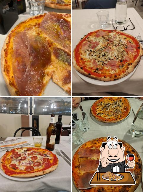 Ordina una pizza a Ristorante Pizzeria La Stalla