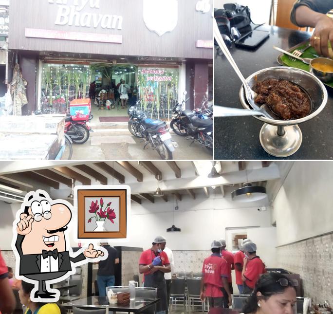 The interior of Sree Ariya Bhavan (Authentic Veg - Since 1964)