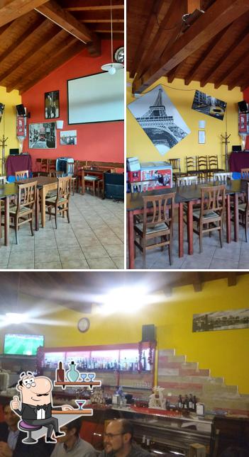 Siediti a un tavolo di La Gemma