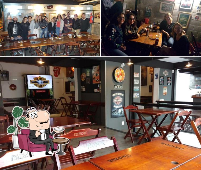 Veja imagens do interior do Old Friends Costelaria