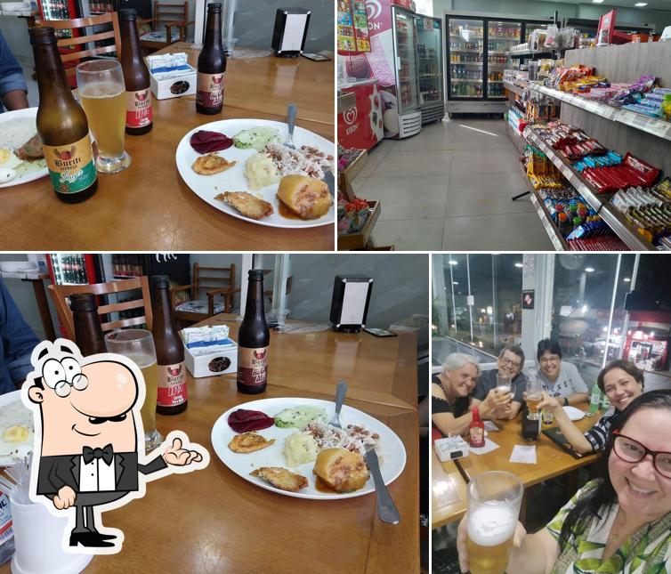 A Padaria Acácia se destaca pelo interior e comida