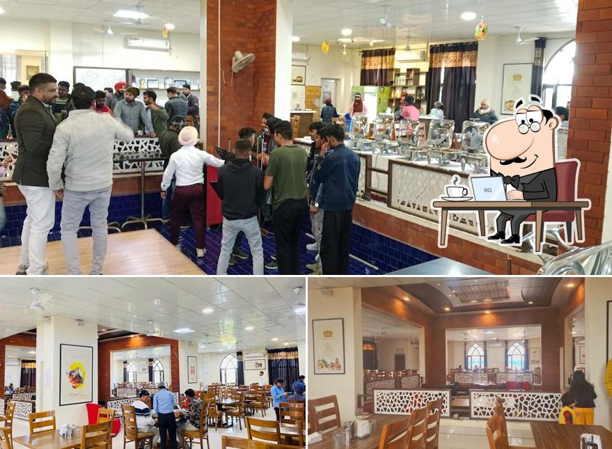 Check out how Shahi Qila looks inside