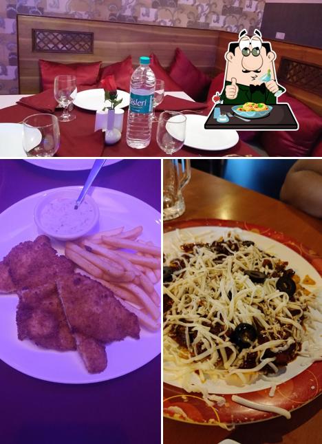 The image of Mangala Restaurant - Motimahal Hotel’s food and interior