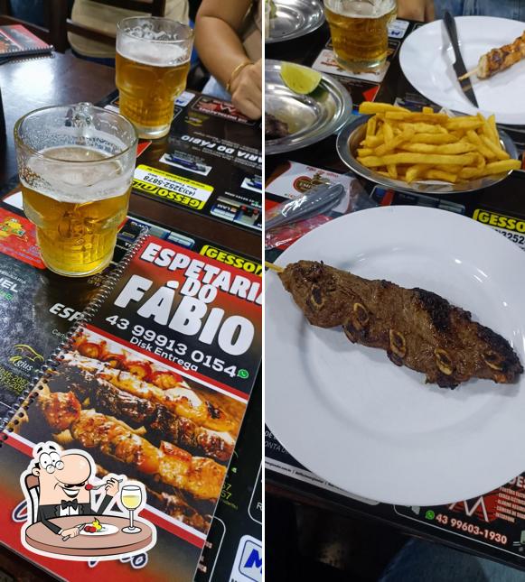 Comida em Espetaria do Fábio