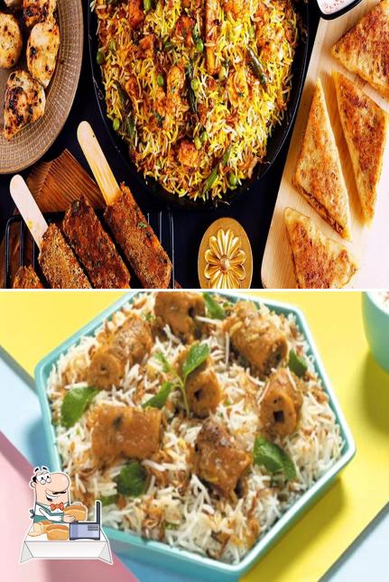 Garlic bread at Charcoal Eats - Biryani & Beyond