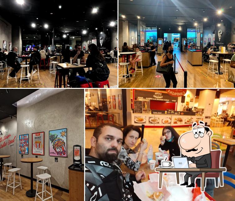 Siediti a un tavolo di Kfc Marcianise