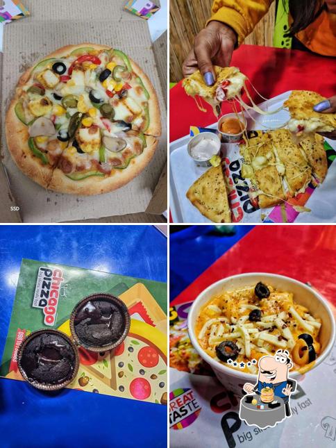 Food at Chicago Pizza