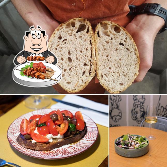 La foto della cibo e interni di Rio Bar