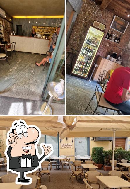 Dai un'occhiata agli interni di Irisbar