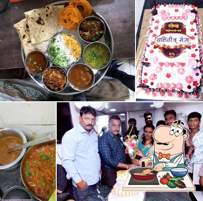 Chicken curry at Vahini's Mess