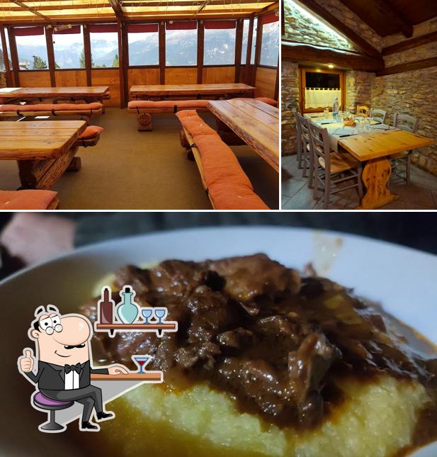 La interni e cibo del ristorante