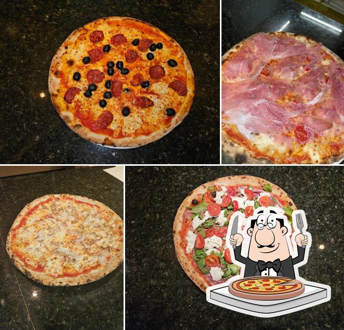 Scegli una pizza a Albergo Al Trieste