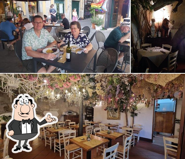 Dai un'occhiata agli interni di Ir Tegame Spaghetteria