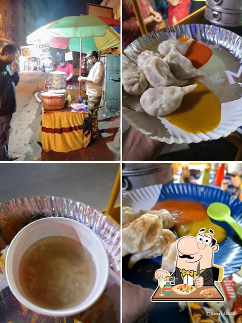 Food at Hot Momo Stall
