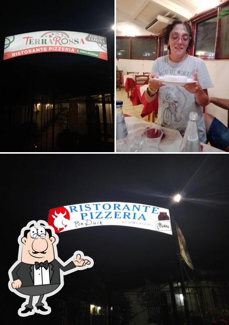 Gli interni di Pen Duik (Pizzeria)