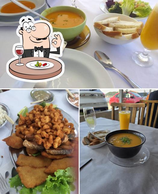 Comida em Restaurante Beira Mar