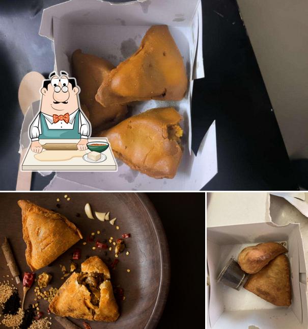 Samosa at Samosa Singh