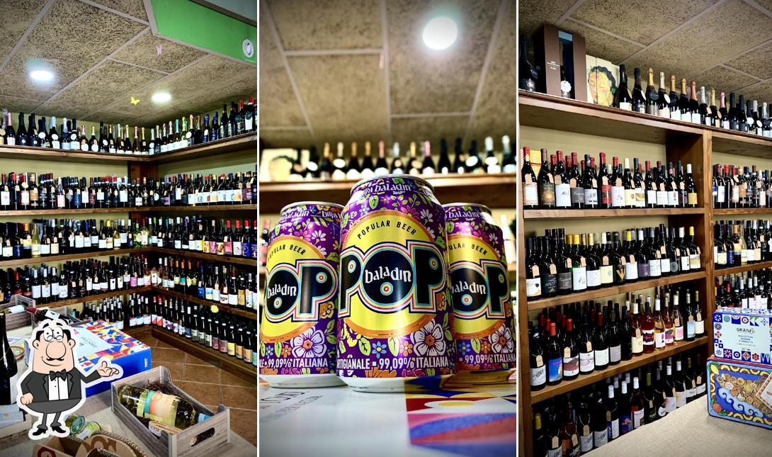 Siediti a un tavolo di Enoteca A Tinchitè