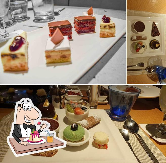 Ottimo Cucina Italiana serves a number of desserts