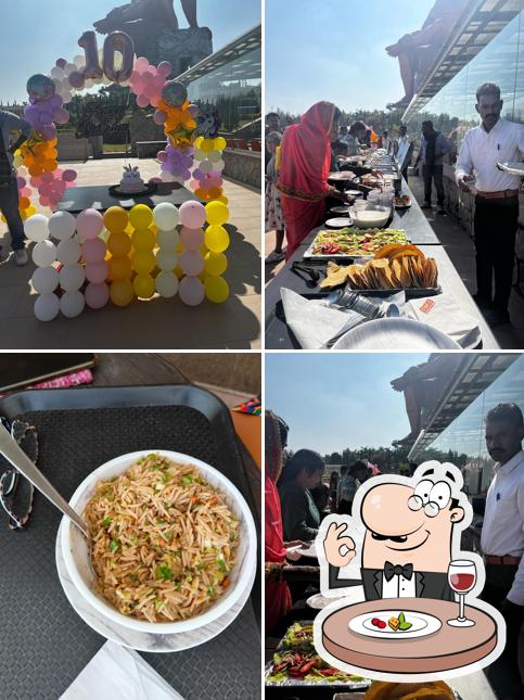 Food at KKG food court