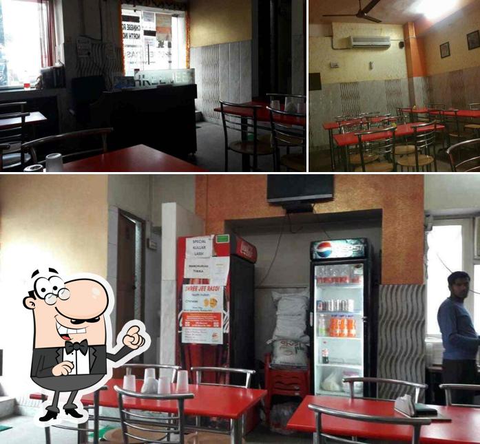 Check out how Shree Jee Rasoi ITO looks inside