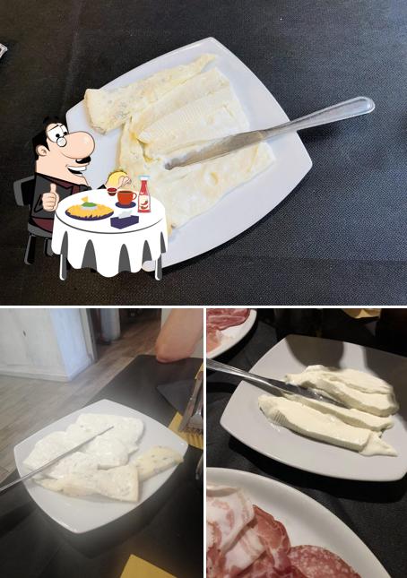Piatto di formaggi al Ristorante Kapovolto