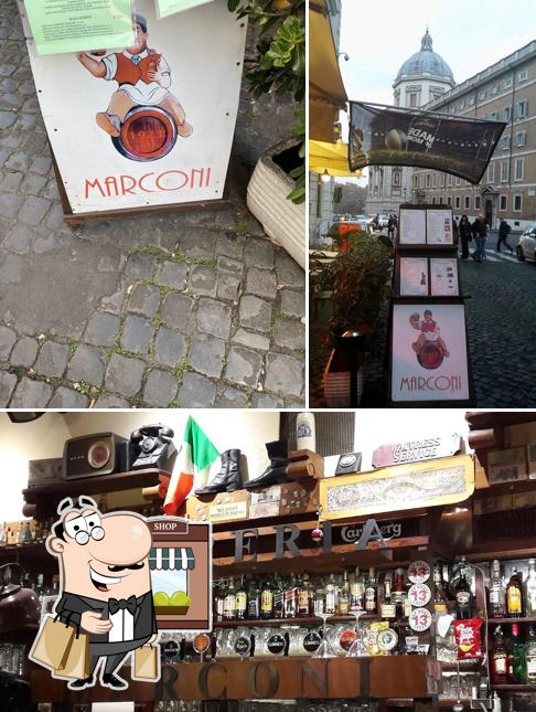 Curiosa tra la parte esterna di Birreria e Ristorante Marconi