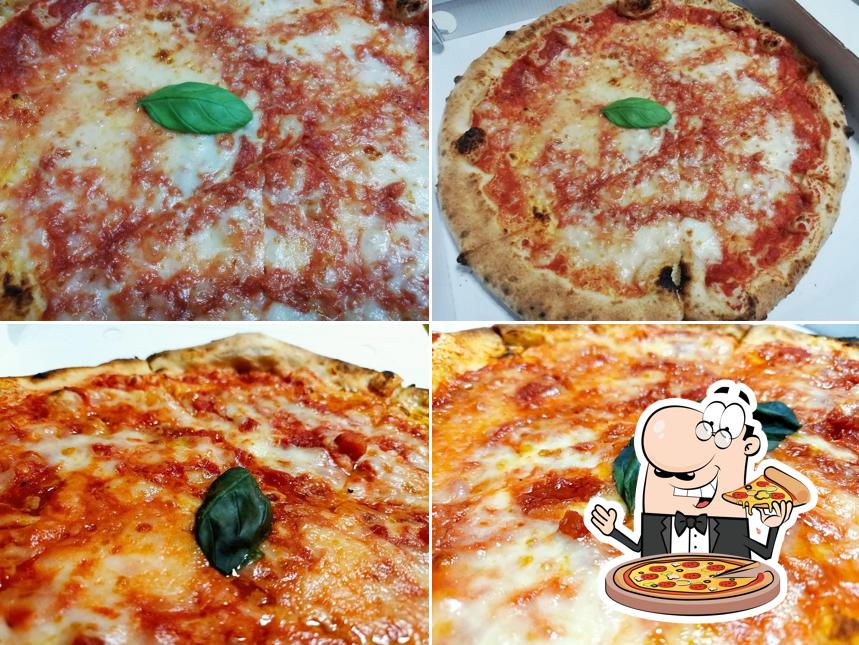 Scegli una pizza a Ristorante Pizzeria 4 Stagioni