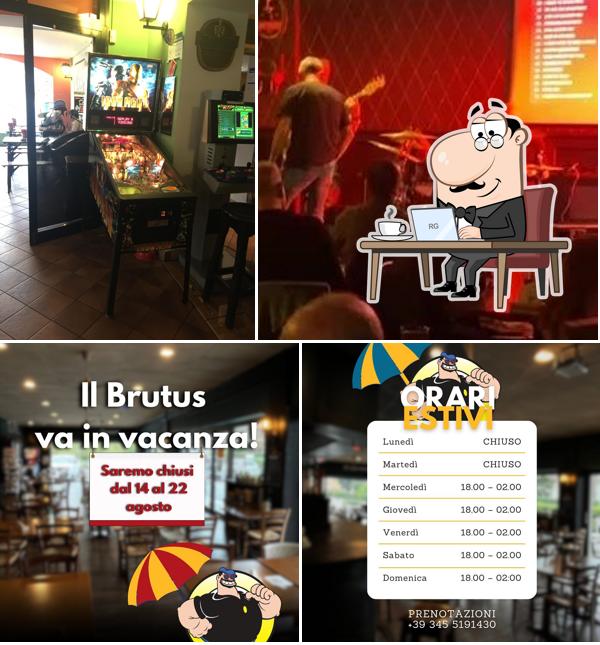 Siediti a un tavolo di Brutus Pub