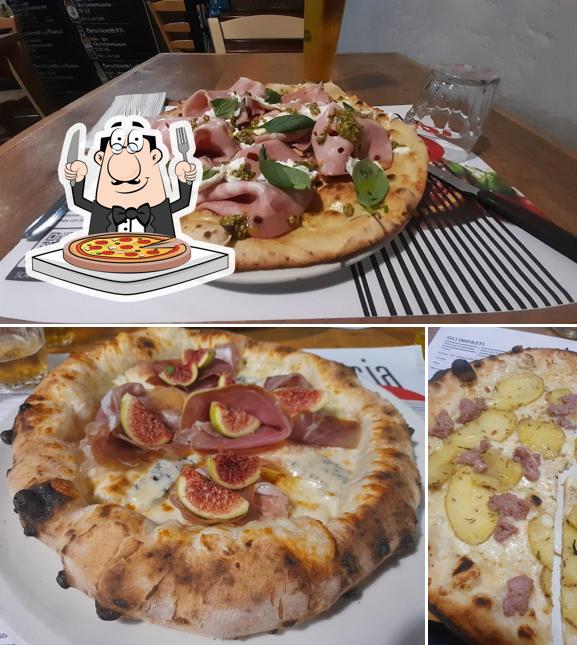 Ordina tra le svariate varianti di pizza