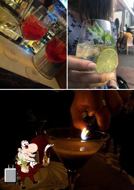 Abituè serve alcolici