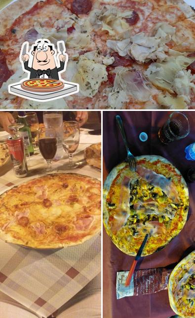 Ordina tra le svariate varianti di pizza