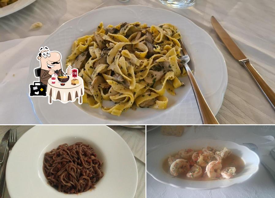 Tagliatelle al La Nuova Pergola Ristorante Pizzeria Italiana