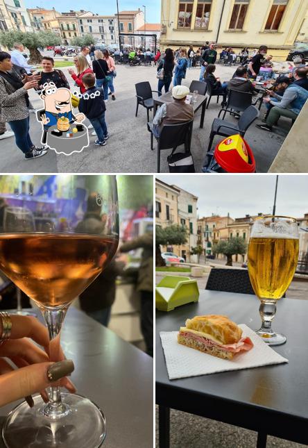La foto di cibo e interni da Bar Manì
