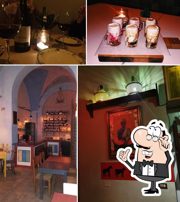 Dai un'occhiata agli interni di Vineria Popolare