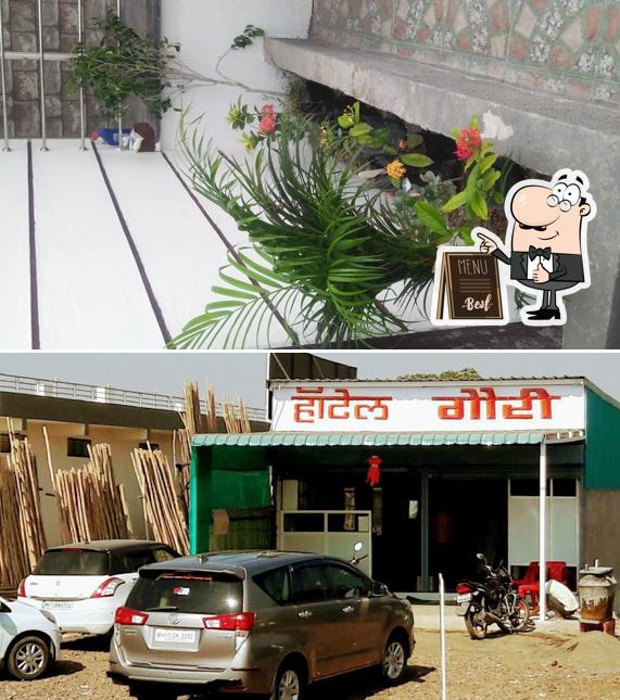 Here's a pic of Hotel Gauri Mohol