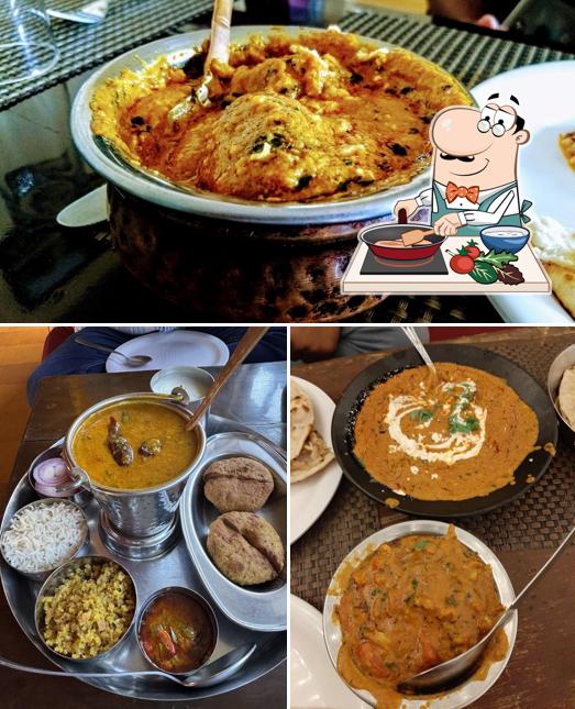 Chicken curry at Thakur Ji Restaurant