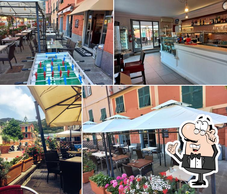 Siediti a un tavolo di Antico Caffe' Del Moro