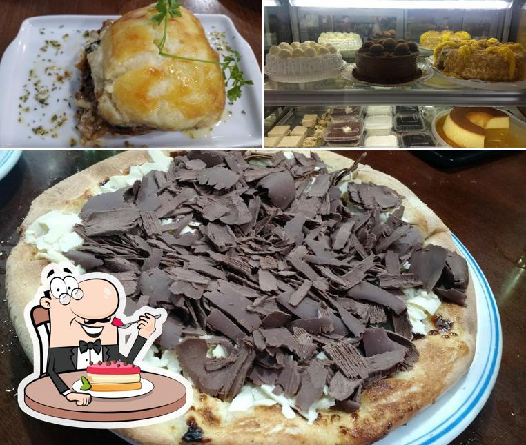 Casa de Esfiha Mesa do Califa oferece uma escolha de pratos doces