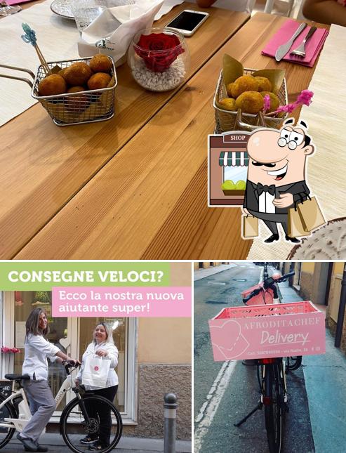 La esterno e cibo del ristorante