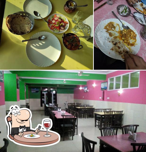 The image of food and interior at Hotel Yogindra