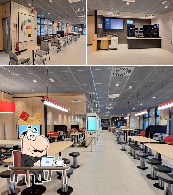 Gli interni di McDonald's Buccinasco
