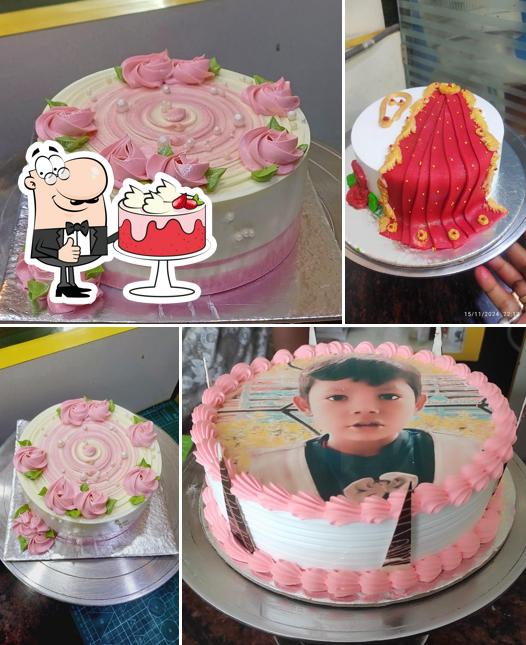 Delicious Live Cake & Sweets
