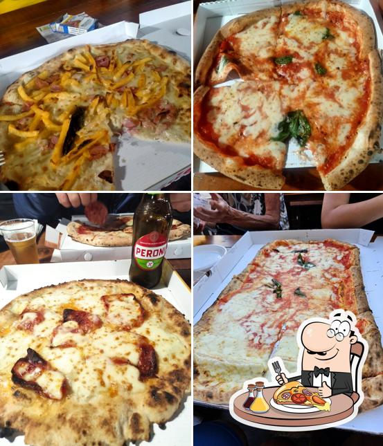 Ordina tra le svariate varianti di pizza