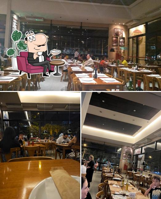 O interior do Donna Oliva Pizzaria