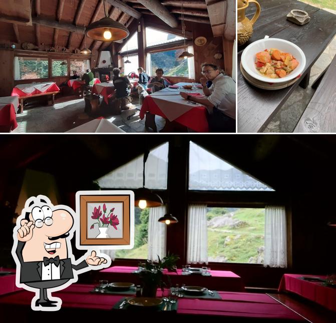 La foto della interni e bevanda di Heidi